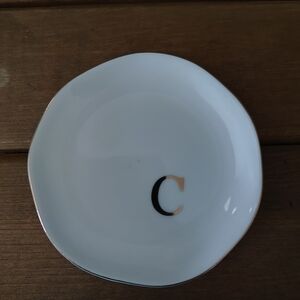 Elegant White and Gold Plate